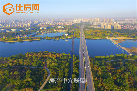 金地翰林二楼套三精装带车库3室2厅1卫112㎡